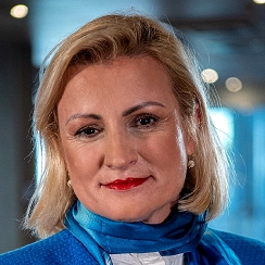 Maja Adamovic_profil-01.jpg